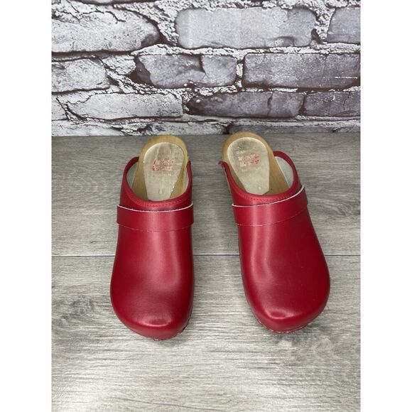 Danish Design Red Leather Wooden Heel Handmade Clogs Shoes Women Sz 38EU/7.5M US - Picture 13 of 16